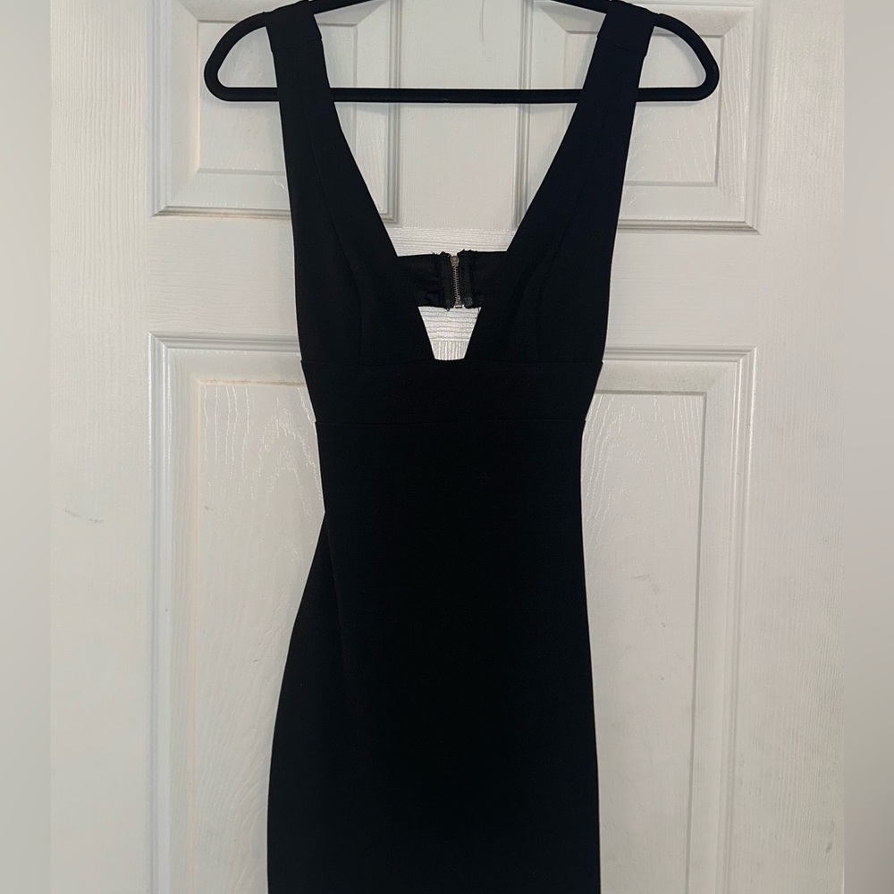 Lulu’s Little Black Dress